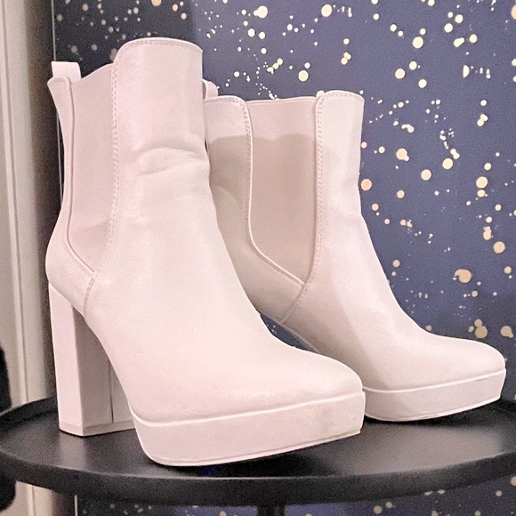 Mia Genesis Off White Platform Ankle Boots - Picture 2 of 15